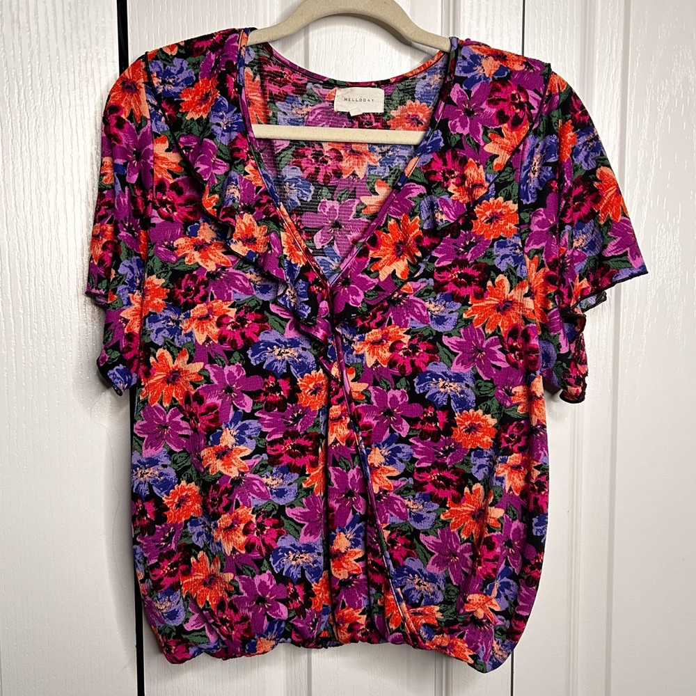 Melloday Women’s‎ Floral Flutter V-Neck Cropped   Blouse Size Large